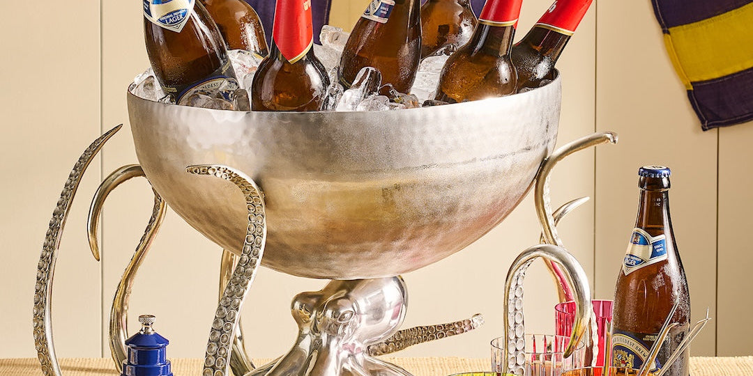 How to Set Up the Perfect Home Bar for Elegant Entertaining
