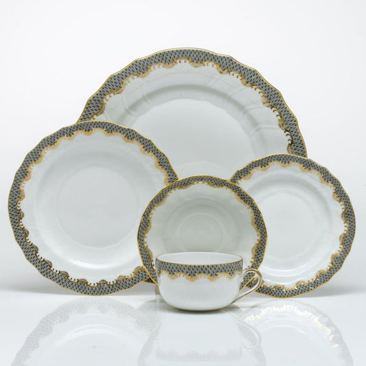 Fish Scale Dessert Plate, Gray